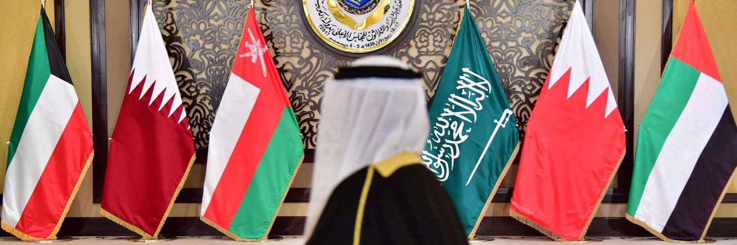 Jarah Aldhafeeri جرَّاح الظفيري banner