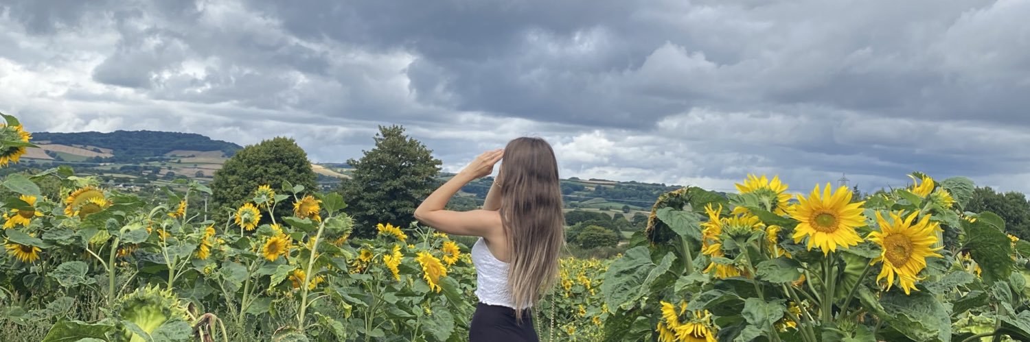 lucymaee2's profile banner image