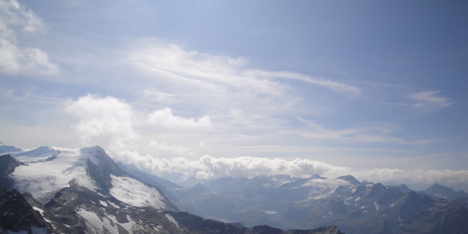 Nlloo's profile banner image