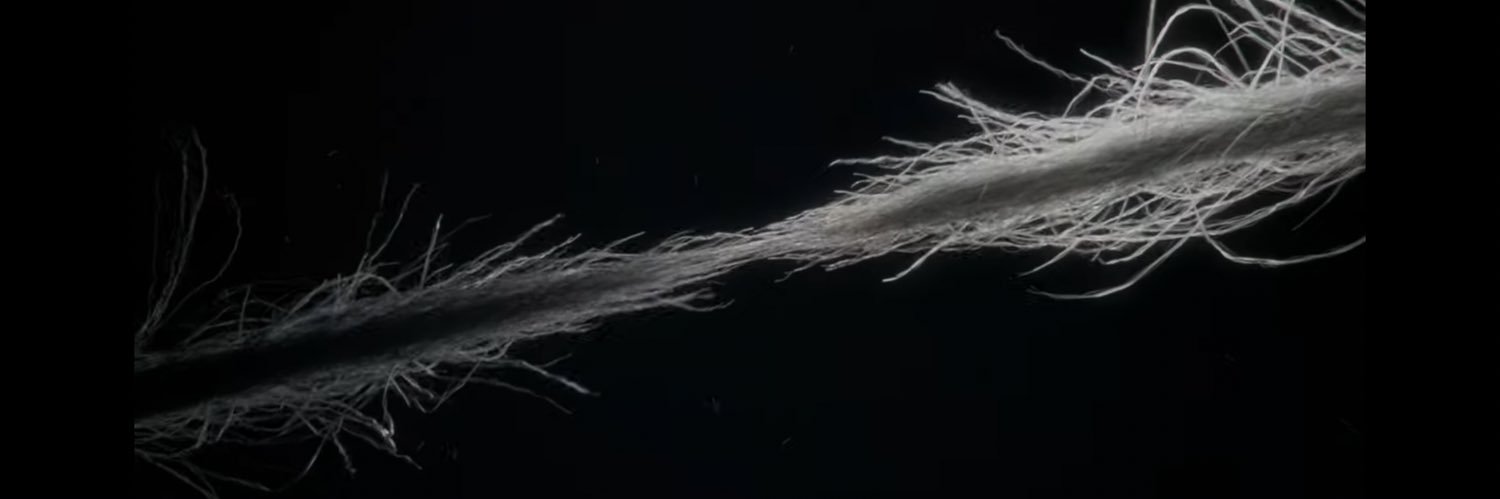 A random thread in the pattern's banner