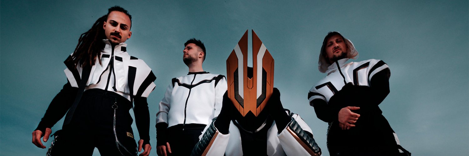 Val_0317's profile banner image