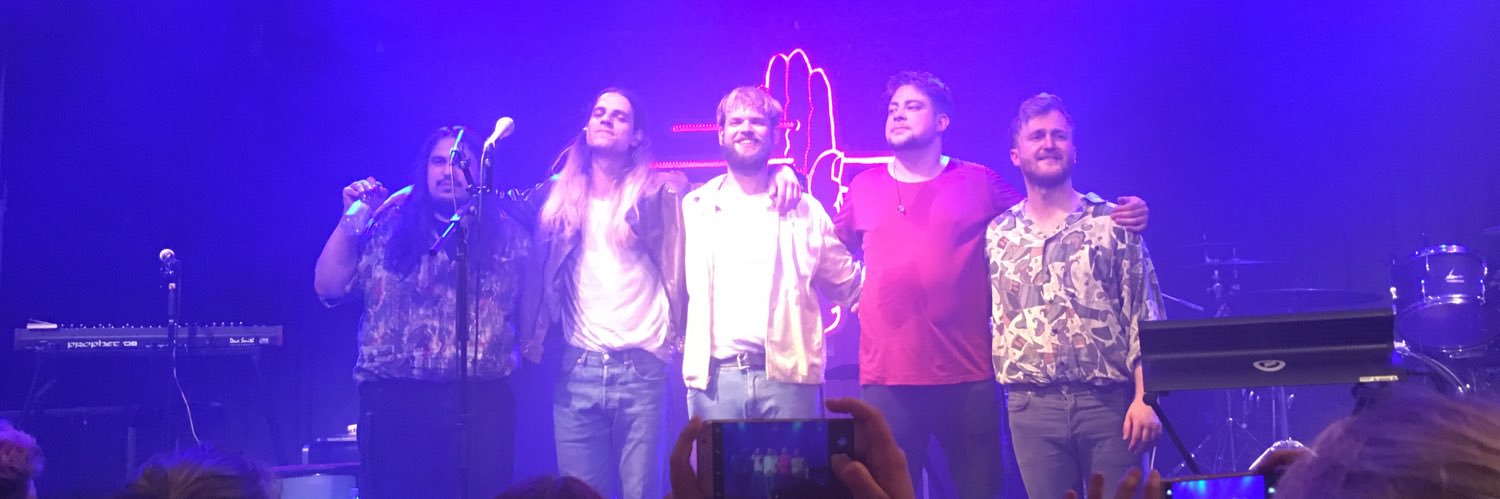 Vicky_Weiss19 🏳️‍🌈 banner