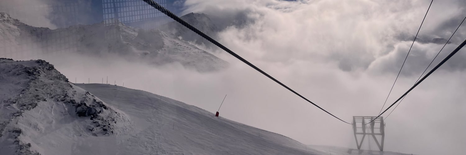 snuıɥʇoɔıu banner