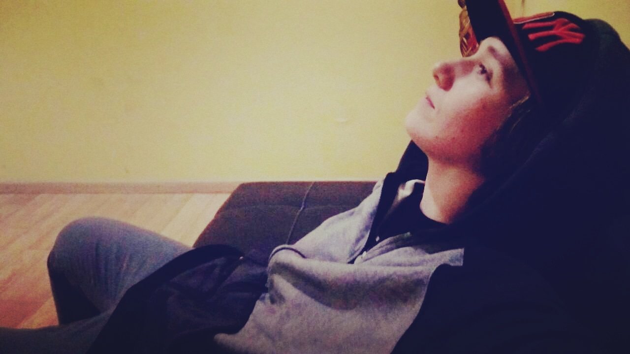 Ya me podría de la vida, del amor y de todo. en hoy solo vivere el día a día ya fue con todas las enroscadas con todo. Soy libre y que venga lo que venga