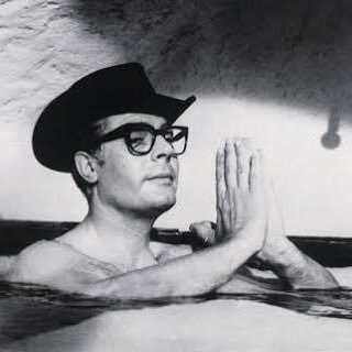 WwzS7's profile picture. È una festa, la vita. Viviamola insieme”