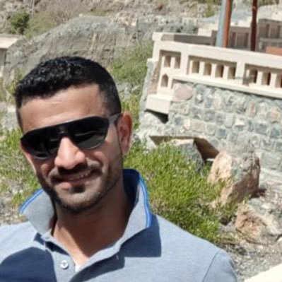 أحيانا لا بد أن تدير ظهرك للبعض ليس غرورا ولا ضعفا وإنما للراحة عن بعض عقول الحمقى !.. افتخر بوطني عمان 🇴🇲