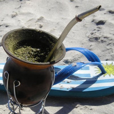 Cuenta creada por uruguayos y dedicada al uruguayo, al tradicional, al único e inigualable. Queres un mate? Una torta frita? Entonces seguinos...