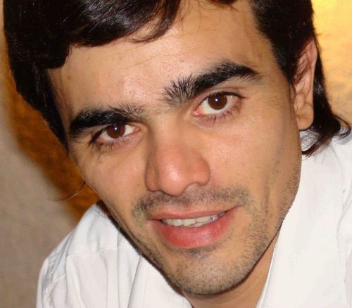 Licenciado en Publicidad, Docente y creador de la Escuela de Tango La Brújula
#labrujulatango #milongapopularplazalugones
@labrujulatango