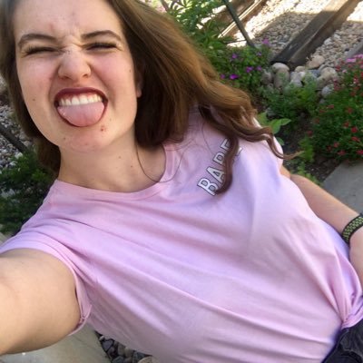 higgstagirl's profile picture. I'm a full-time student, and I weep on the side. 👍🏼