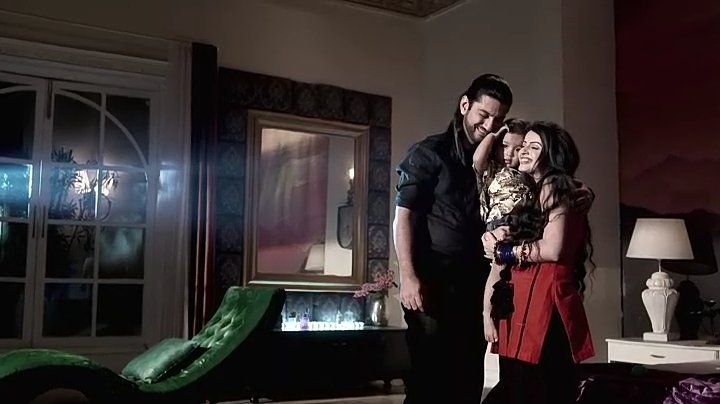 Aishamehra17's profile picture. 