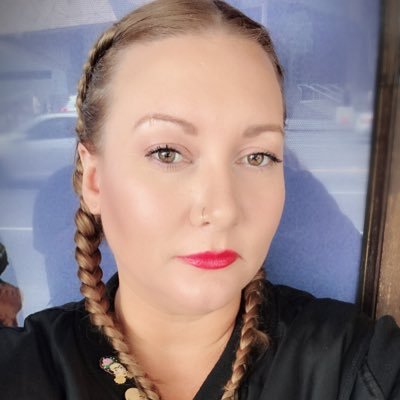 PassportPerfect's profile picture. I really hate filling in bios. 😝🙄