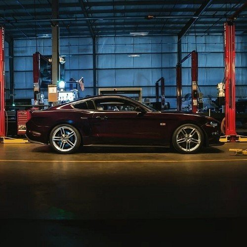 I gotta go coz I got me a droptop And if I hit the switch I can make the as drop