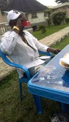 riche88815847's profile picture. 