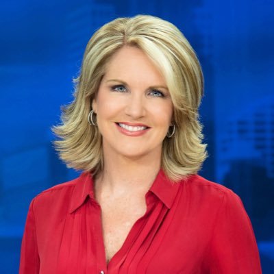 Deborah Linz is an Emmy Award Winning News Anchor. Excited to be working at @Fox19 in Cincinnati! Love ❤️ my family, Beach & girlfriend time. https://t.co/nkh9kwRmqL