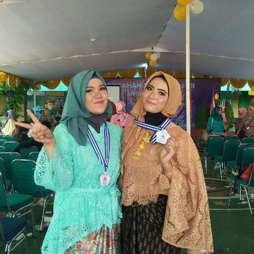 LiaRossmalia's profile picture. Hijrah dari air mata kepada sukacita
Hijrah dari kekecewaan dengan memaafkan.
Lahaula wala kuwwata illa billah.....