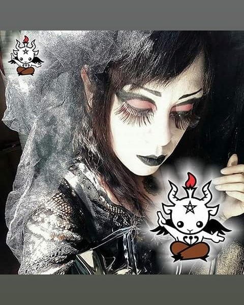 GothicAngeD27's profile picture. goth mom
goth wife
Michael Jackson fan
paranormal lover.