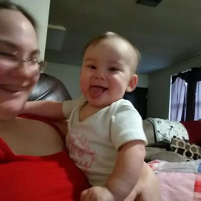 Rashell72887774's profile picture. full time mommy