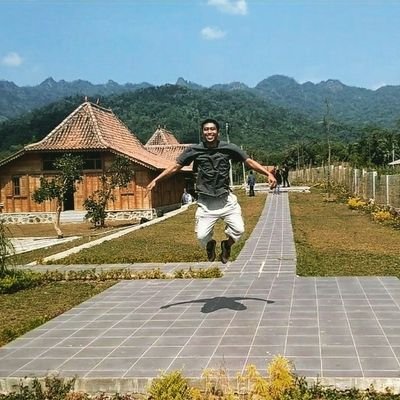 aku neng ngisor, ojo di idak