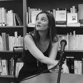 Créatrice de Polaroïds littéraires, auteure aux Éditions cousu mouche (33 rue des Grottes, Rosa, Les Fils, Un amour parfait)