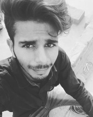 🍃
*कैसे करूँ मैं तुम्हारी यादों की गिनती..;*💞
*साँसों का भी कोई हिसाब रखता हैं क्या..!!*
🍃