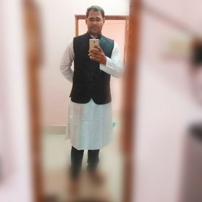 Raushan keshri from Patna. Working as a Tax Consultant and Accouts Officer.