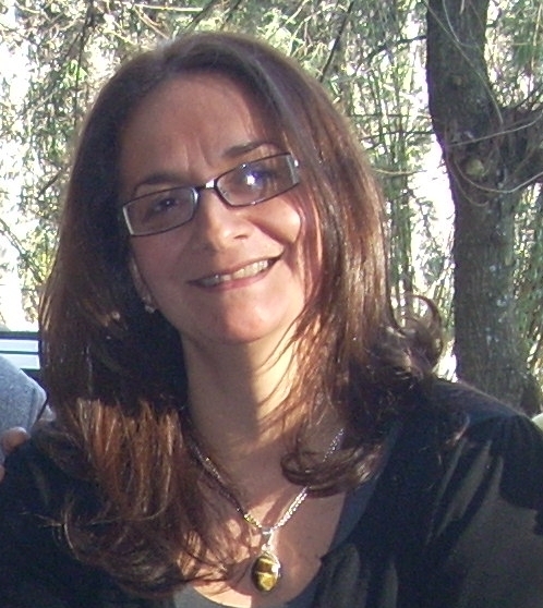 Alegre, geminiana, madre de tres hermosas hijas, gusto de viajar, sonadora,,,,jajajajjaaj, feliz!!