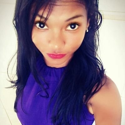 Sou feliz por ser como sou, por ter o que tenho, mas amanhã quero ser ainda mais e para isso luto diariamente.