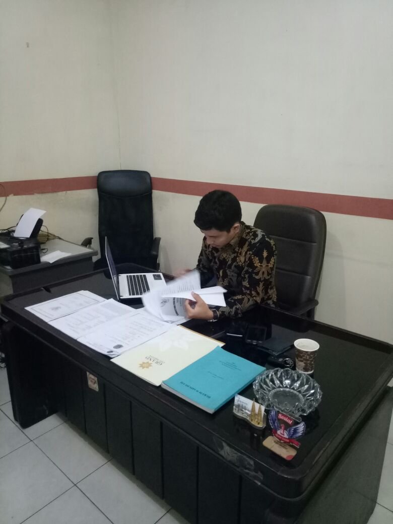 cirichandra's profile picture. Advocate at RAR Law Office -- soon to be a husband for @aprianidwia