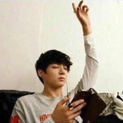 trizlovesbts's profile picture. 