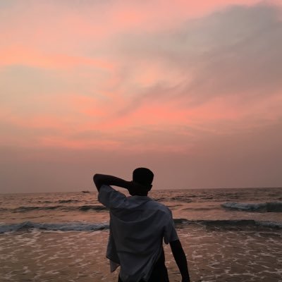 mdaadil_'s profile picture. If you knew your true self, Would you love you ?