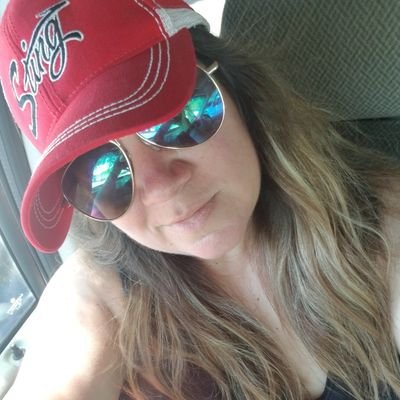 ballmomx4_75's profile picture.