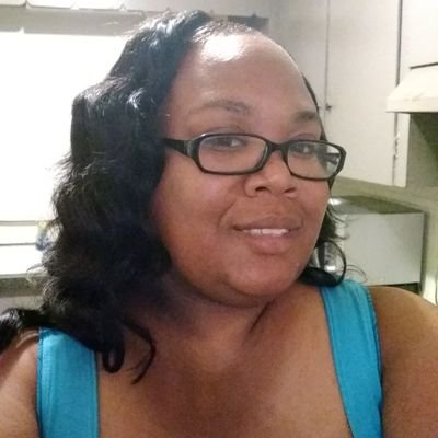 RashaRoshanda's profile picture. 