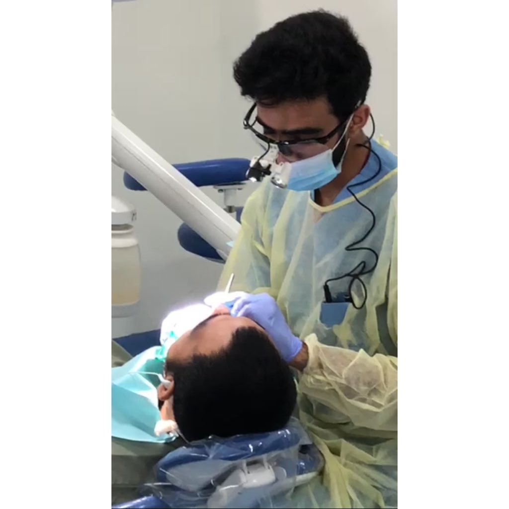 Dentist .. حيثما أكون لا يشبهني الآخرون، أطمح ان أتفوق في مهنتي وأخدم أمتي -