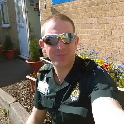 Driver Training Officer, Emergency Care Assistant @SWASFT, UNISON union steward @SWAAHBUNISON and self confessed land Rover addict