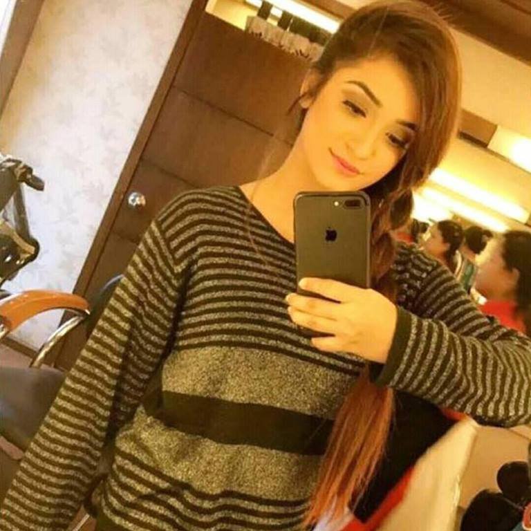 AnabiaHassan3's profile picture. i am a student. from lahore