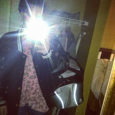 •single....💔
•Lexi is my bestie forever 💜
•socially awkward 😂
•Buh byeeeeeeee 😘