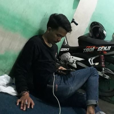 januariy's profile picture. 