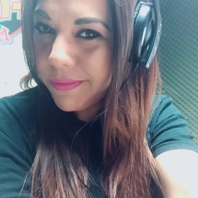 Locutora en FIESTA MEXICANA 106.3 FM, Una estacion mas de RADIORAMA. Escuchame de 8:00 a 1:00pm de lunes a viernes 😉