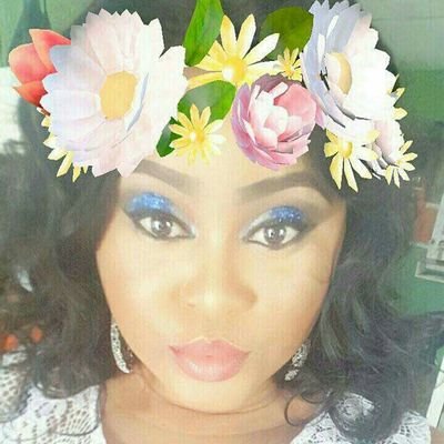 Award winning model who is in2 all kinds of Human Hair,contact Lens,Pink lips crm&Costmetics.we deliver both in retails n wholesales nationwide# followback