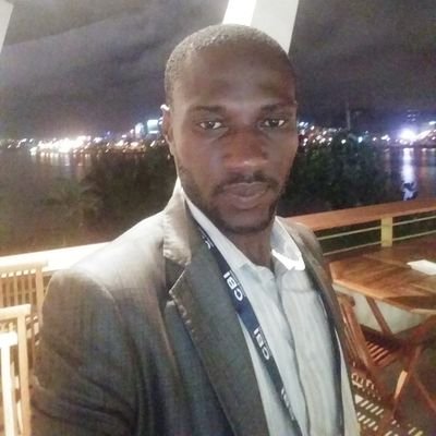 Expert réseau informatique, militant africain pour la bonne gouvernance.