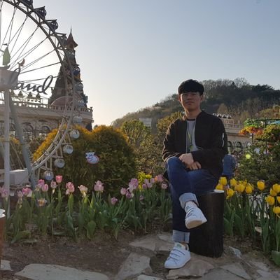ChangYeob's profile picture. 연대와 공감이 있는 세상을 꿈꿉니다.