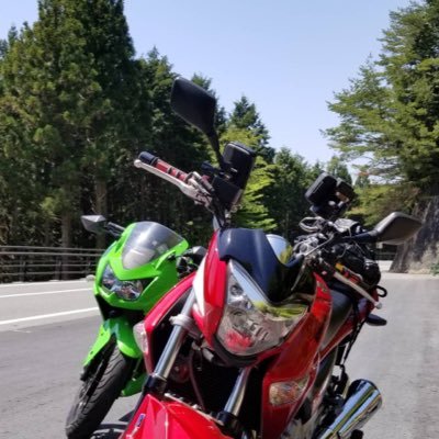 バイクもツイッターも初心者です。 気になったところ 間違えているところなど優しく注意していただくと大変喜びます！よろしくお願いします。