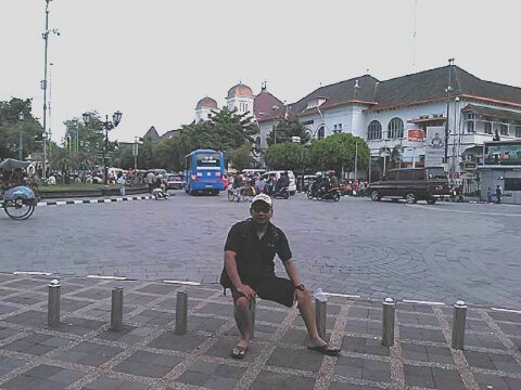 RobertAdhi's profile picture. Hy..I'm from Earth,