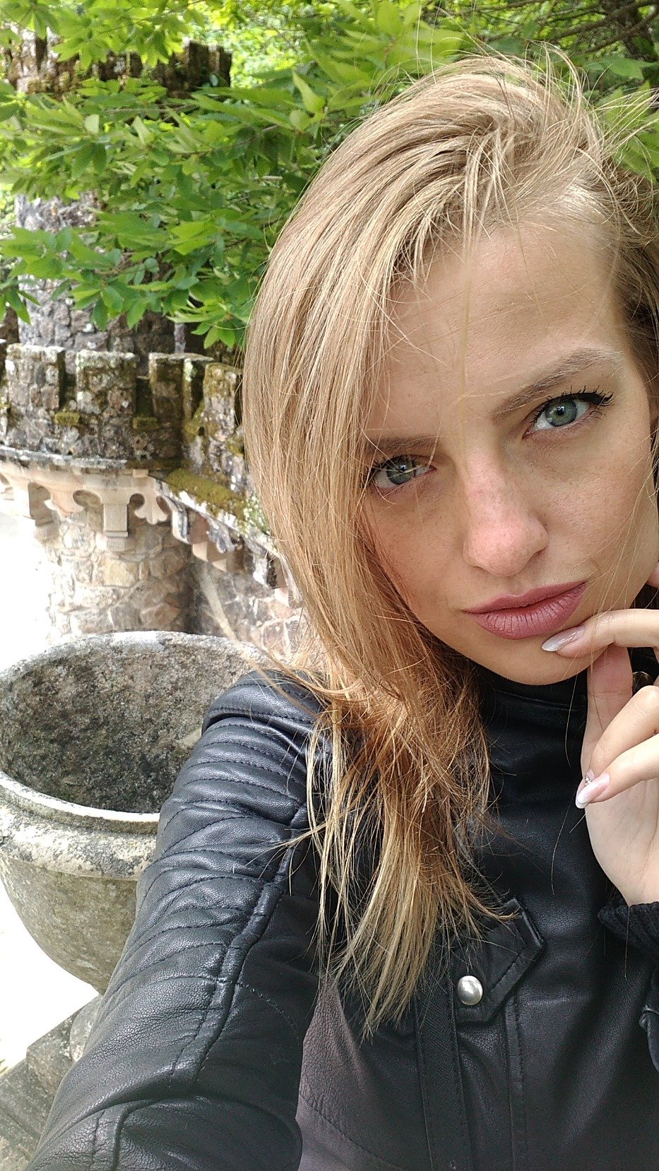 r_kondakova's profile picture. 