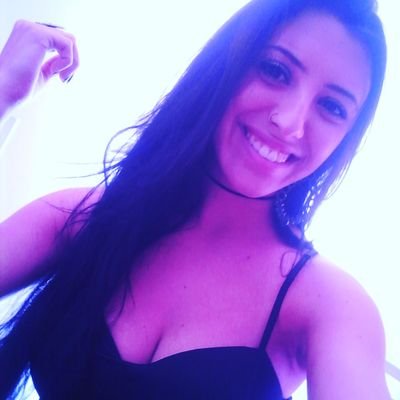 Capricórniana, 20 anos.
Estudante de Administração, Gremista e mãe do bebê mais lindo e gostoso do mundo (Bernardo) ❤