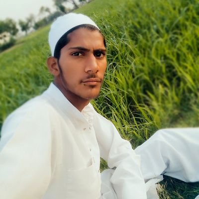 عید تو اُن کی ہو ئی جن کو دیدارِ یار نصیب ہوا
اپنی تو عید بھی گزر گئی راہِ یا ر دیکھتے دیکھتے👈👉(((´♡‿♡`+)))。♥★♧♤♥