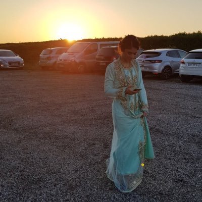 WinnyB's profile picture. Licenciée en anglais, masteurisée en instit et maintenant je fais les deux! 
ESL Teacher 👩🏻‍🏫🇬🇧