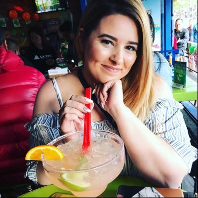 lynlaryssa's profile picture. NY|28|Wine Lover|RMB|Lucy’s Mama|✨💕🌻