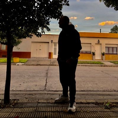 Fabian0603's profile picture. LA MOTIVACION es el combustible, que te da el poder  para lograrlo