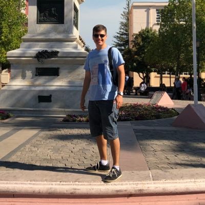 Empleado público de ideología apolítica con diario interes en la actualidad de la región de Coquimbo y el País. Intereses: noticias, videojuegos y tecnología.
